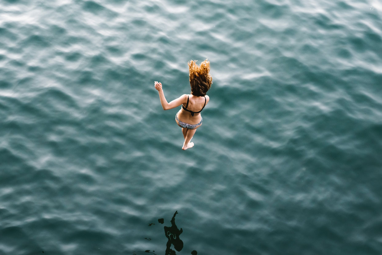 life-your-purpose-make-the-leap-girl-water