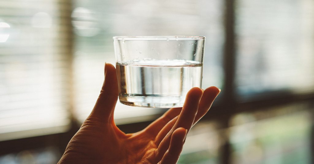 6 Proven Health Benefits of Proper Hydration