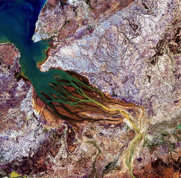Madagascar-River-Delta-620